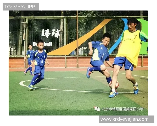 广州足球队团队协作揭秘：如何在绿茵场上实现完美配合与默契合作