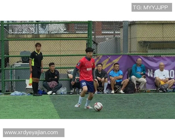 赛后分析：杭州足球队与成都足球队的战术意识与表现对比