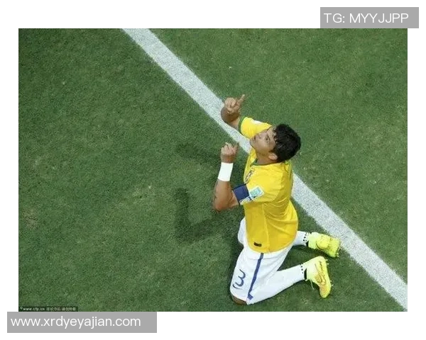 足球明星穿皮草引发争议时尚与道德的碰撞与思考 足球明星穿皮草引发争议时尚与道德的碰撞与思考