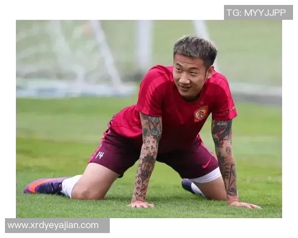 足球明星荣浩的成长历程与辉煌成就全解析 足球明星荣浩的成长历程与辉煌成就全解析